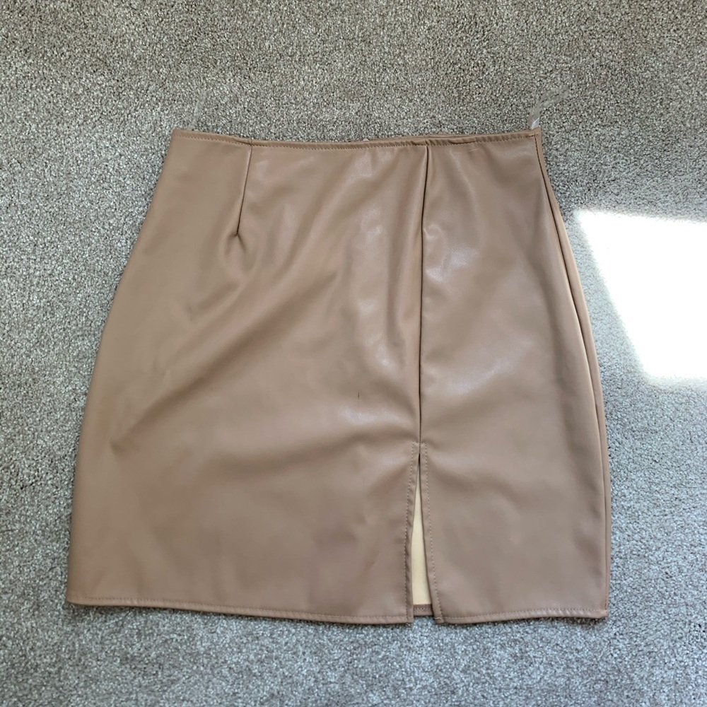 Pleather Windsor miniskirt with small slit